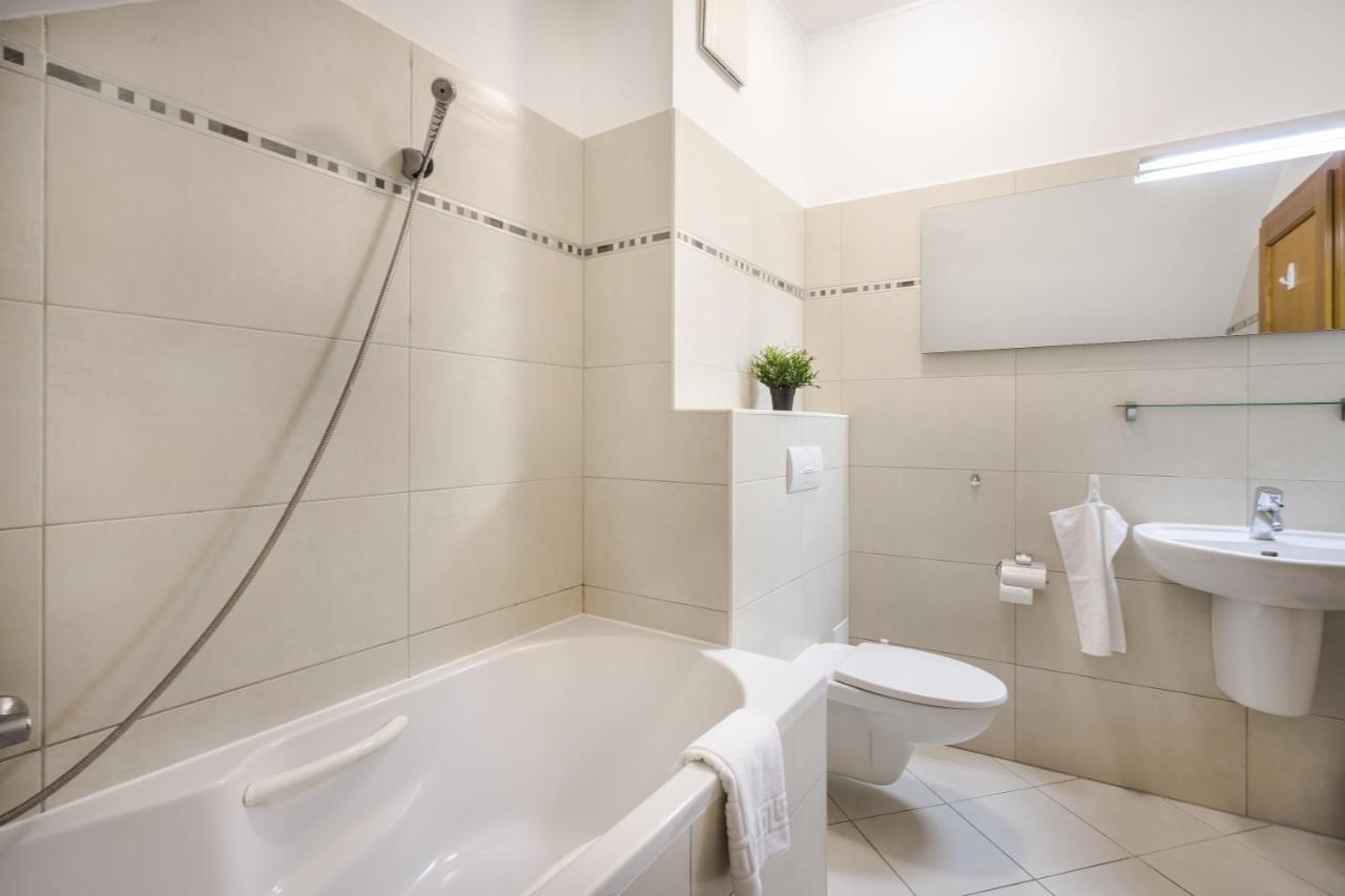 Bpr Timber Loft Home With Balcony บูดาเปสต์ ภายนอก รูปภาพ