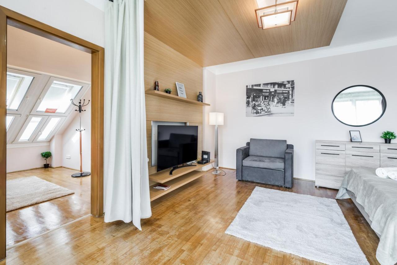 Bpr Timber Loft Home With Balcony บูดาเปสต์ ภายนอก รูปภาพ