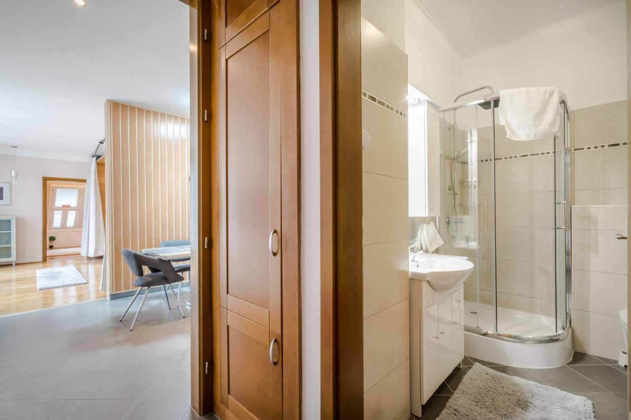 Bpr Timber Loft Home With Balcony บูดาเปสต์ ภายนอก รูปภาพ
