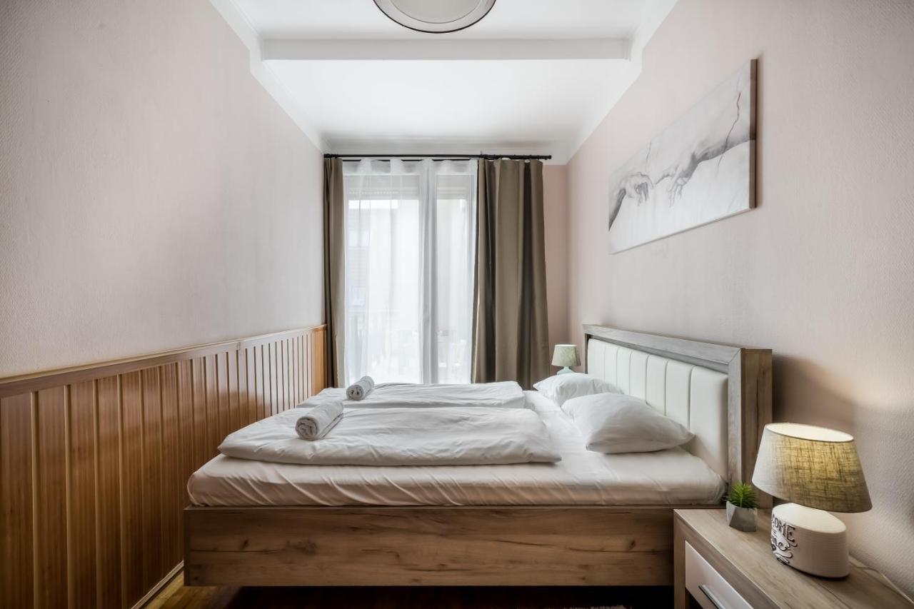 Bpr Timber Loft Home With Balcony บูดาเปสต์ ภายนอก รูปภาพ